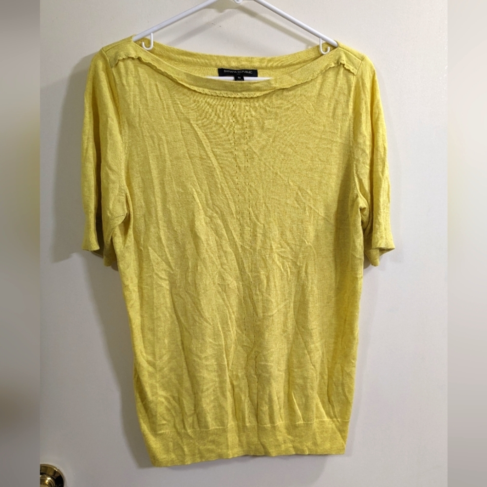 Banana Republic short sleeved sweater